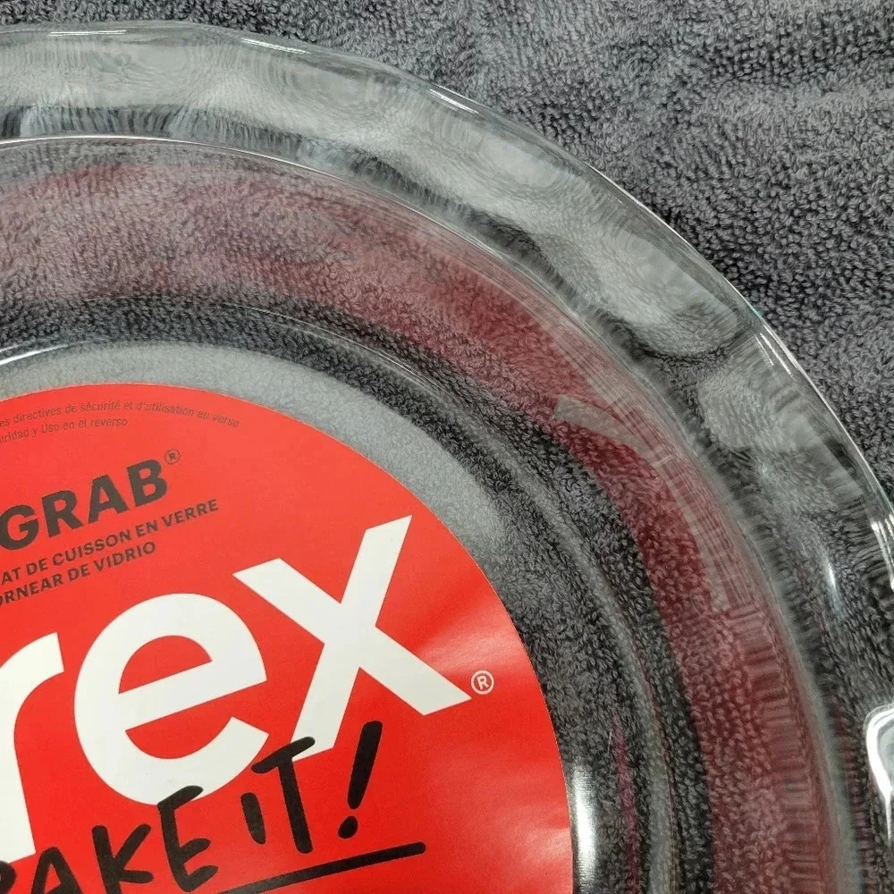 Pyrex pie tin